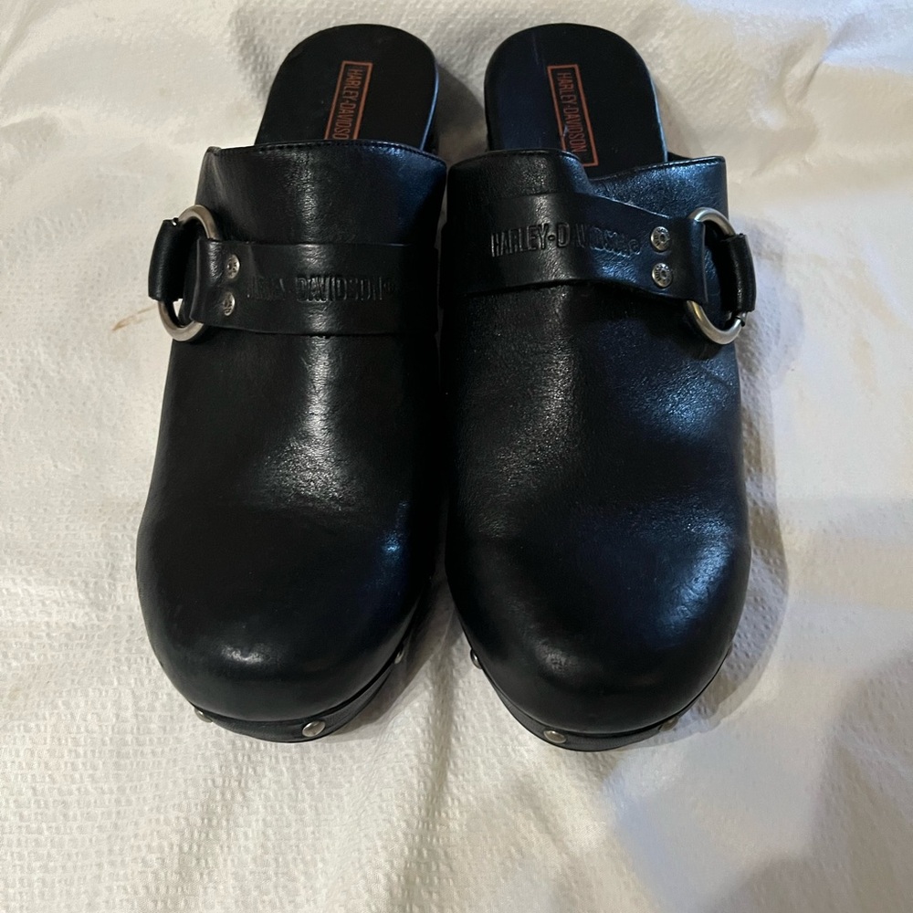 Harley Davidson Clogs - Picture 2 of 12